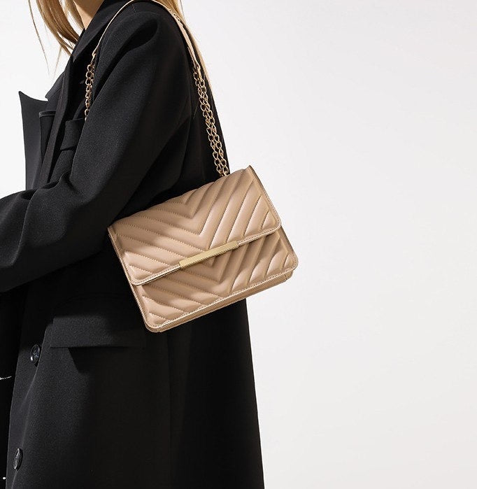 Quilted Chain Crossbody Bag