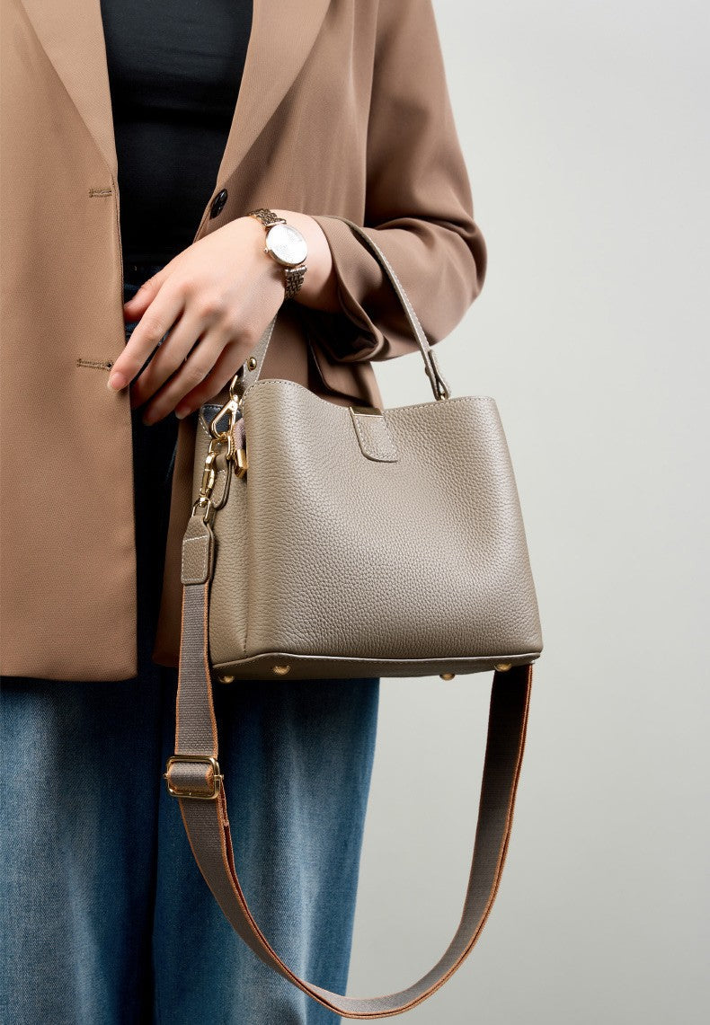 Noir Élégance Handbag