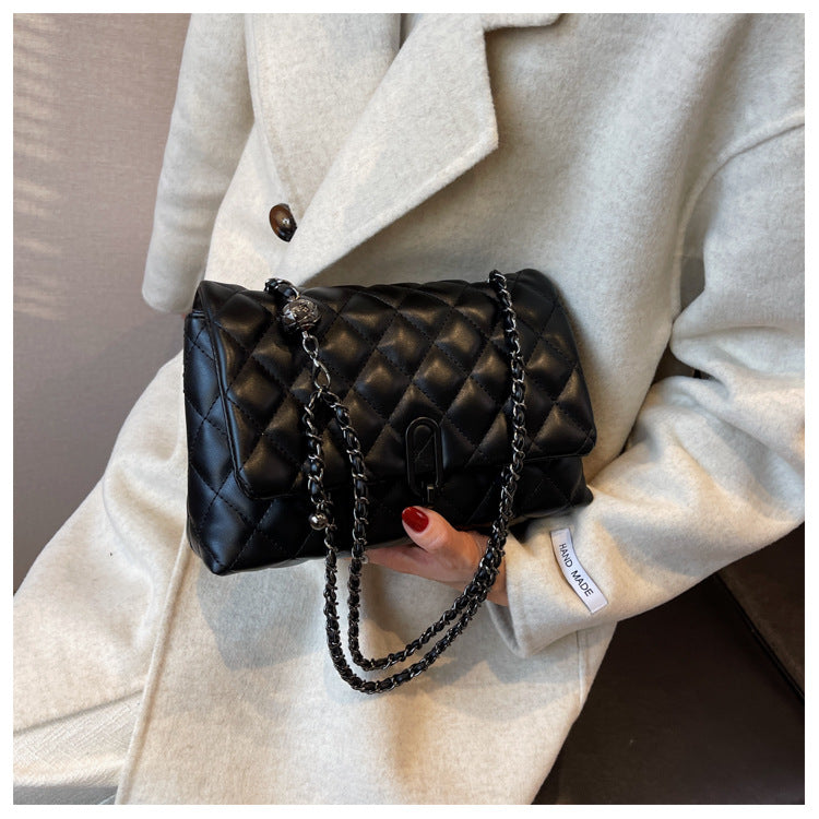 Noelle – Chain Crossbody Bag