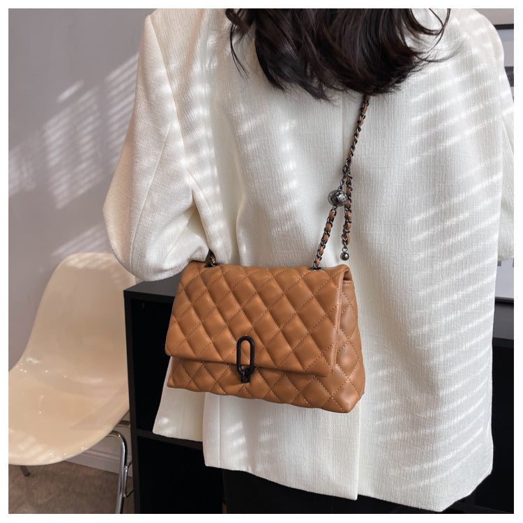 Noelle – Chain Crossbody Bag