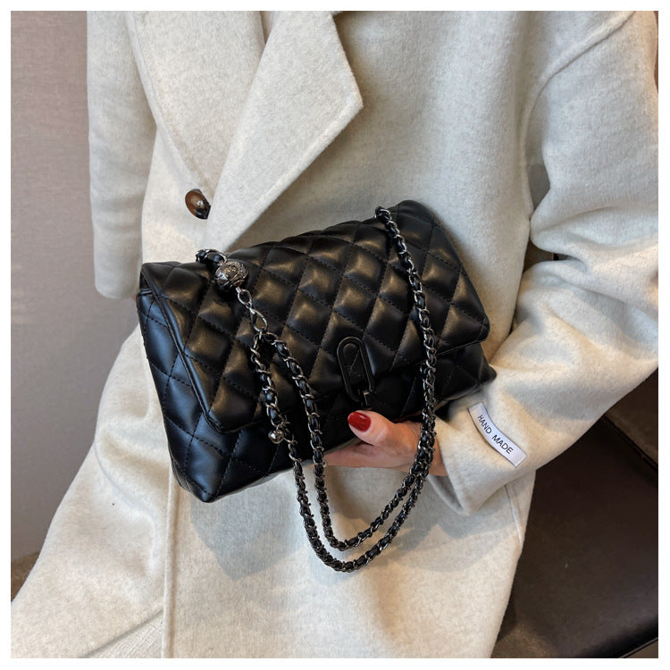 Noelle – Chain Crossbody Bag