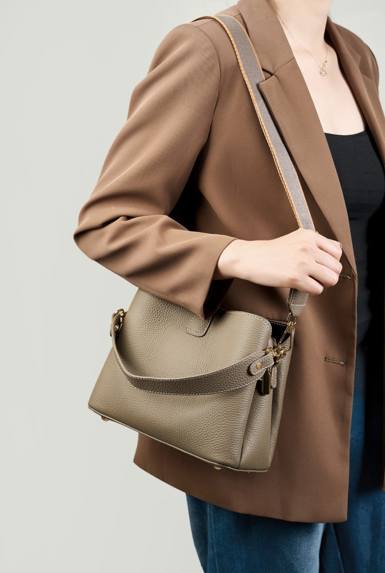 Noir Élégance Handbag