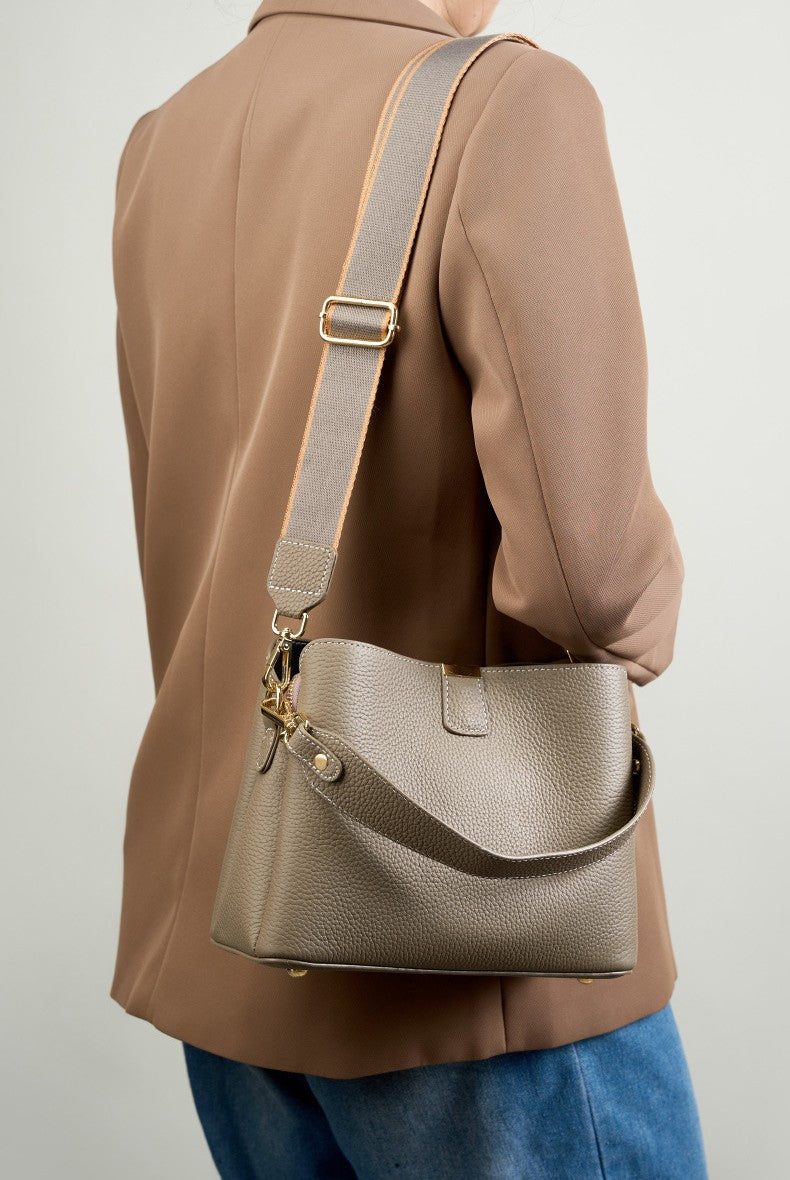Noir Élégance Handbag