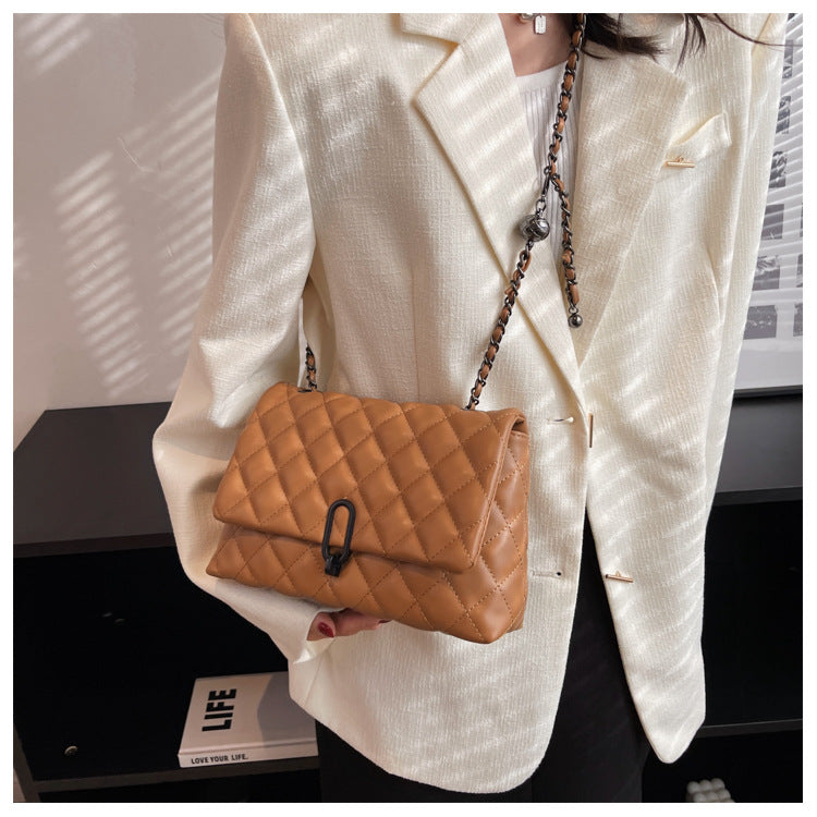 Noelle – Chain Crossbody Bag